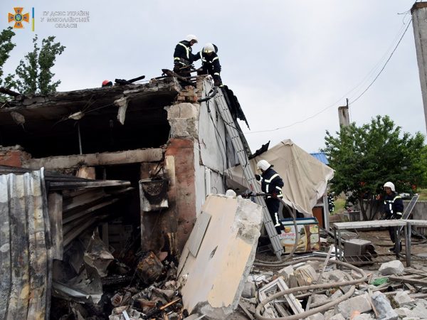 За добу рашисти знищили на Миколаївщині 131 цивільний об`єкт