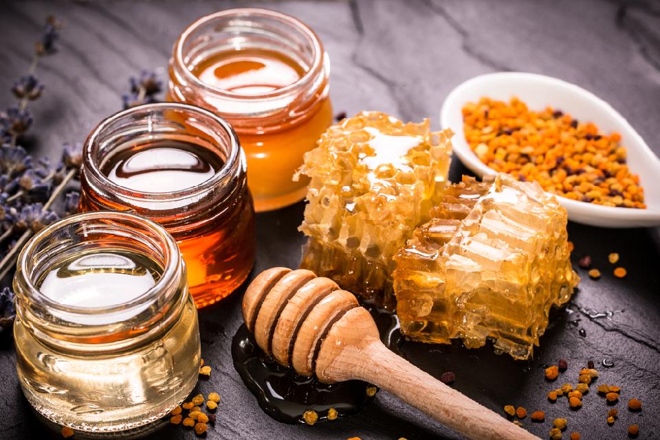 За якими критеріями можна розпізнати фальсифікований мед?