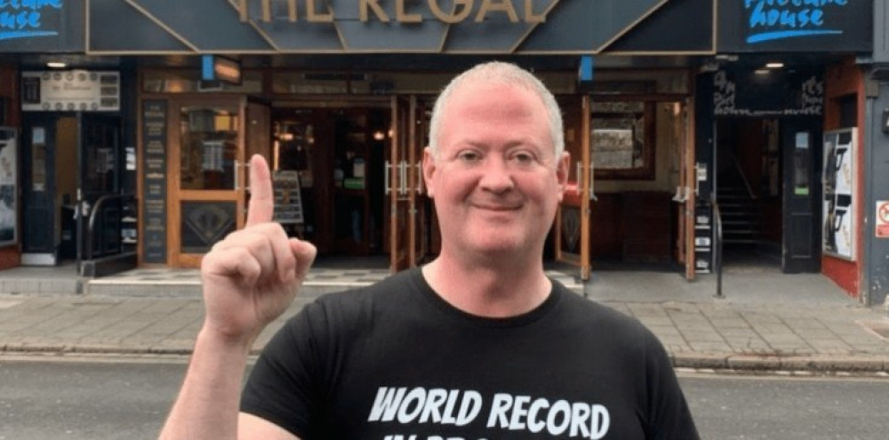 Захотів установити перший світовий рекорд: британець відвідав 51 паб за 24 години