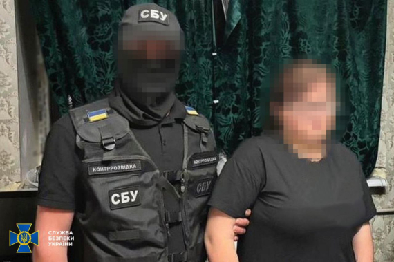 Замінований скутер передала бійцям ЗСУ псевдоволонтерка: її затримано