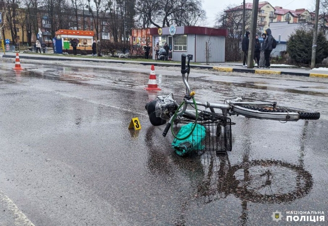 Збив велосипедистку на пішохідному переході