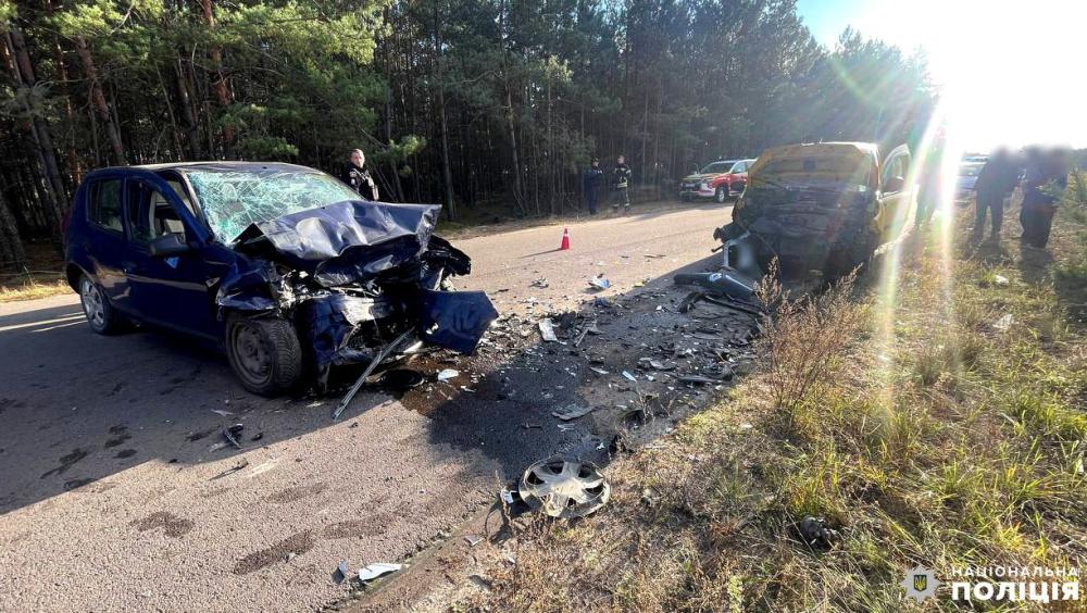 Зіткнулись два автомобілі: 10-річну дівчинку госпіталізували до реанімації