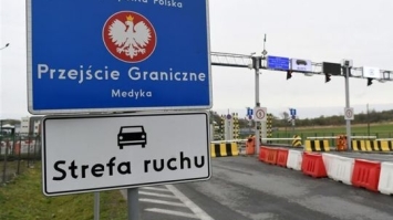 2500 вантажівок - у черзі кордоні з Польщею 