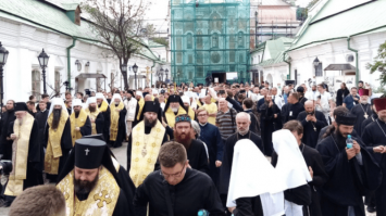 350 тисяч осіб пройшлися Хресним ходом в Києві (відео)