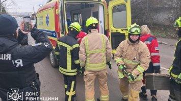 91-річна жінка впала у підвал: її госпіталізувати до лікарні