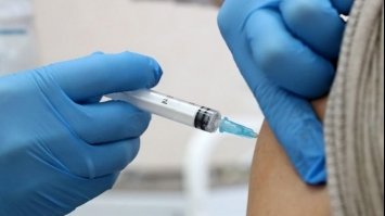 Вакциновані бустерною дозою отримають новий сертифікат