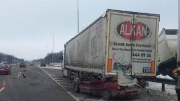 На трасі Київ-Одеса сталася смертельна ДТП із вантажівкою: четверо загиблих