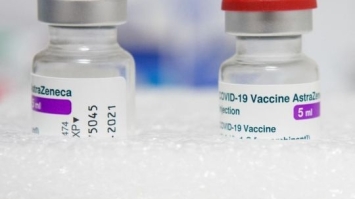 AstraZeneca відкликає з ринку свою вакцину від коронавірусу, оскільки вона може мати небезпечні побічні ефекти 