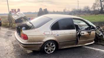 Автотроща із трьома автомобілями: у результаті - троє осіб травмовано 