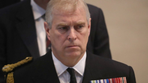 Без королівcьких привілеїв: принцу Ендрю наказали покинути палац