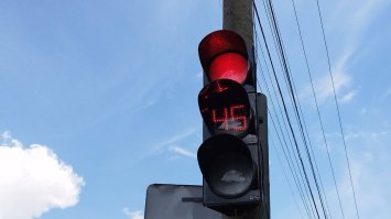 Біля обласної лікарні у Рівному відремонтують світлофор 