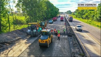 Біля Рівного трасу  розширять до 16 метрів