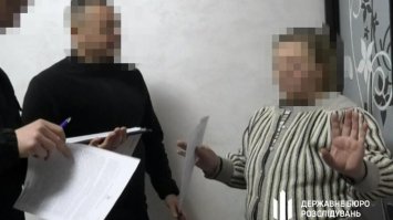 Брала гроші з військовиків за уникнення відряджень на фронт 