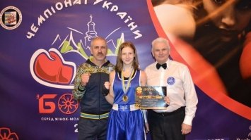 Чотирнадцятирічна рівнянка стала чемпіонкою України з боксу