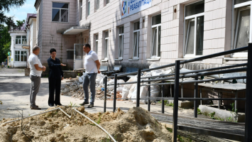 До дитячої лікарні у Рівному можна буде заїхати візочком без проблем