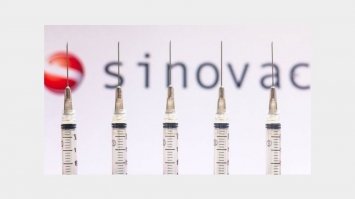 До України відправили першу партію китайської COVID-вакцини