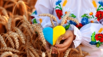 Календар свят, які відзначатимуть українці в листопаді 