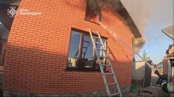 Хлопчик отримав опіки під час пожежі 
