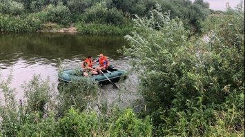 Хотіла врятувати свою подругу: стали відомі подробиці трагедії на Рівненщині, де втопилися двоє дівчат