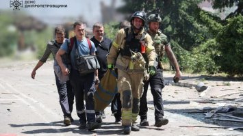 Кількість жертв унаслідок атаки РФ по Дніпру зросла