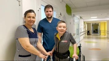  Львівські медики поставили на ноги 12-річного хлопчика, який після аварії не ходив три місяці