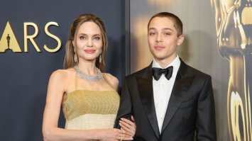 Молодший син Джолі та Пітта підкорює ринг та росте копією тата 
