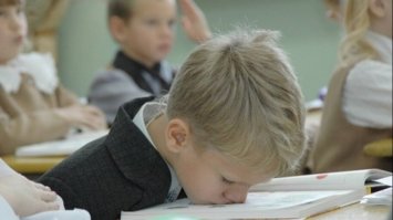 МОЗ порадило, як допомогти дитині справитися зі стресом у школі