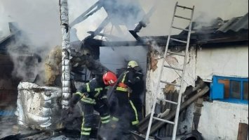 На Дубенщині рятувальники гасили велику пожежу