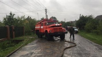 На Рівненщині через сильну зливу підтопило будинки