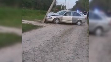 На Рівненщині чоловік в`їхав у електропору та залишив село без світла ( ВІДЕО)