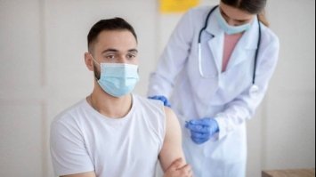На Рівненщині продовжується вакцинація від COVID-19