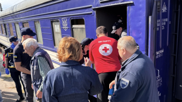 На Рівненщину продовжують прибувати евакуаційні потяги 