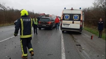 На трасі Київ-Чоп сталася ДТП за участю чотирьох автомобілів