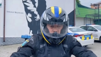 На вулиці Рівного виїхав мотопатруль 