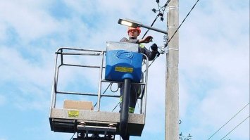 На вулиці Старицького у Рівному стало світліше (ФОТО)