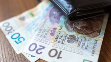  Нові правила вже з 1 лютого: кого з українських біженців у Польщі позбавлять виплат