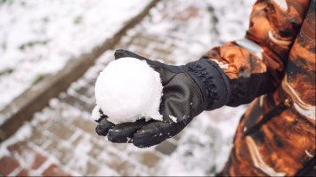 Обморозили стопи: на Рівненщині дитина та чоловік потрапили до лікарні