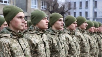 Осінній призов-2021: до війська з Рівненщини відбули дві сотні строковиків