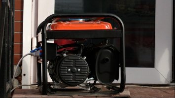 Отруїлися чадним газом від генератора: шестеро осіб госпіталізували