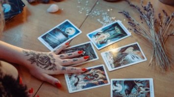 Овнам — «Колісниця» та рішучість, Левам — «Паж кубків» та несподівані ідеї: Таро-прогноз на 16 червня
