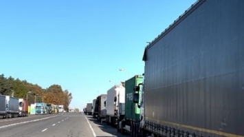 Перевізники розпочали блокаду українсько-словацького кордону