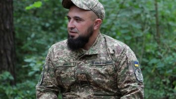 Пережив оточення, а тепер тренує новобранців