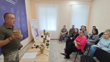Перші слухачі Центру нацспротиву - чиновники