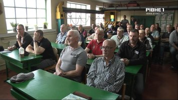 Перший дзвоник у засуджених: цьогоріч у стінах виправного закладу охочих навчатись виявилось 36 осіб.