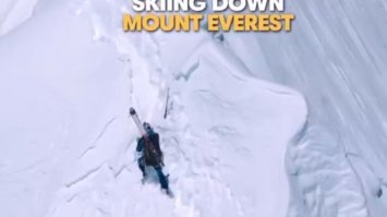 Поляк з'їхав на лижах з Евересту і прославився