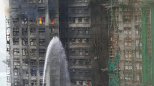 Понад добу горів житловий квартал у Гонконгу - загинули 128 осіб