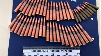 Понад півсотні патронів видали поліцейським жителі Рівненщини