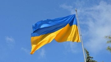 Правила воєнного часу. Чи відпочиватимуть українці у червні на Трійцю та День Конституції