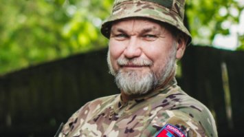 Разом із двома синами захищають Україну