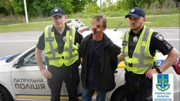 Рецидивісту загрожує до 15 років ув’язнення: його судитимуть за напад на поштарку